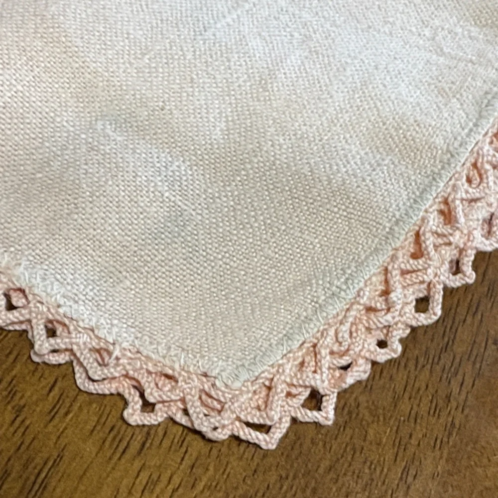 Peach Lace-Trimmed Napkins